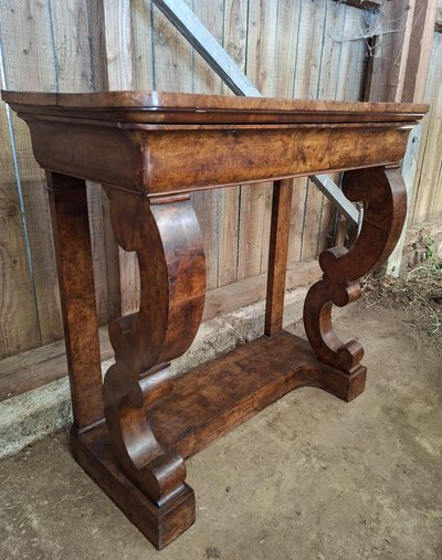 Console d'epoca restaurata con intarsio a occhio d'olmo – XIX secolo