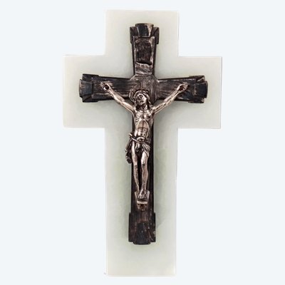 Art Deco wall crucifix in silver-plated metal and light gray onyx, early 20th century