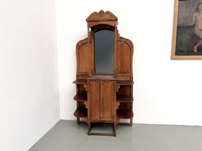 Vitrine im Stil der Volkskunst, um 1900