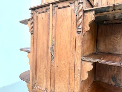 Vitrine im Stil der Volkskunst, um 1900