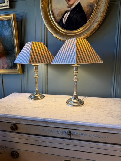 Pair of Directoire-style silver-plated bronze lamps, Height 44 cm