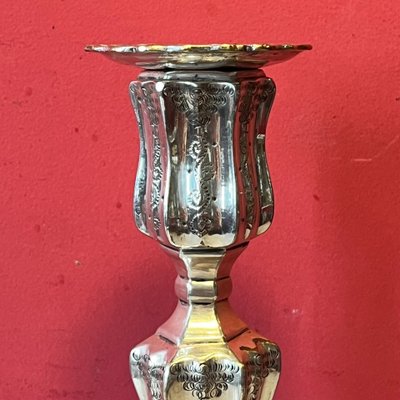 Paire de bougeoirs guillochés, époque Louis XV
