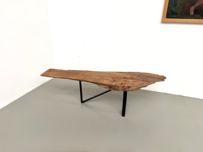 Organischer Couchtisch aus massivem Pappelholz