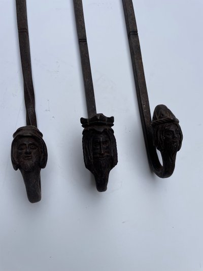 Crémones verrous targettes  en fer forgé