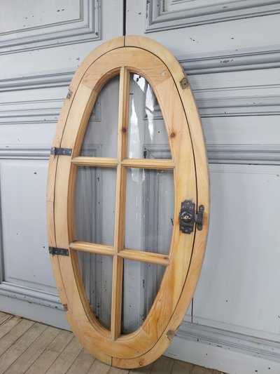 Œil-de-bœuf ovale ancien