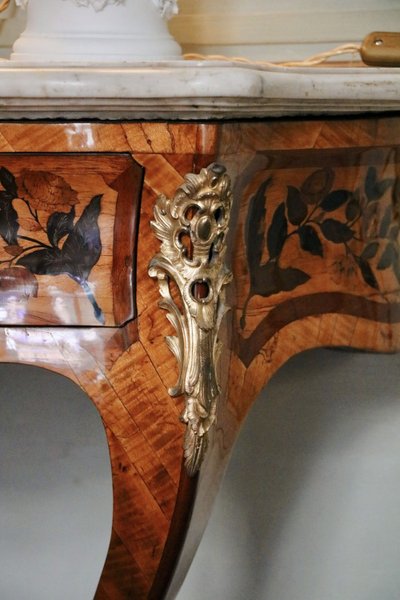 Coppia di comò in stile consolle Luigi XV con marchio Carel