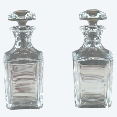 Paire de carafes en cristal de Baccarat, XXe Siècle