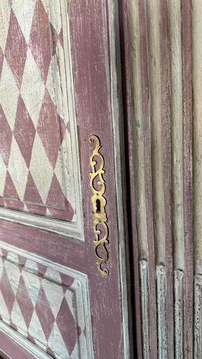 Two-part Louis XV buffet dating from the 19th century, original patina