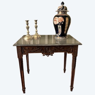 Table de milieu sculptée, fin du XVIIIème siècle