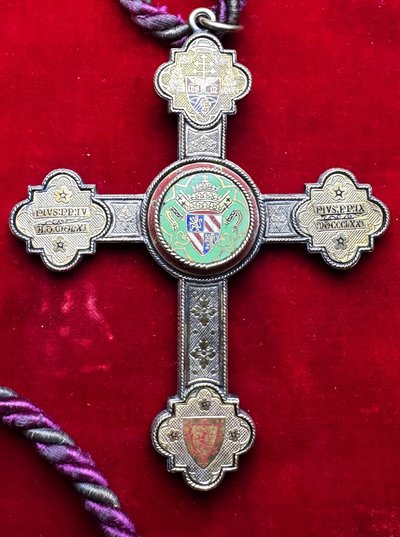 Croix pectorale du cardinal Deschamps - 1875