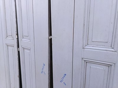 3 coppie di persiane interne antiche del XIX secolo, unite tra loro con dei perni, per un totale di 6 pannelli.