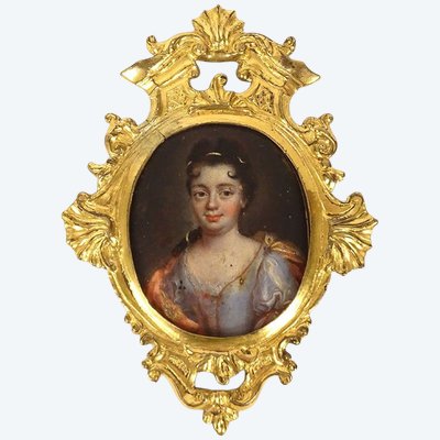 Miniature oval portrait of a woman, high-quality bronze frame, rocaille style, Louis XV, 18th century