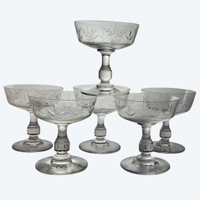 6 coppe da champagne in cristallo, decorate con incisioni di spighe di grano - XX secolo