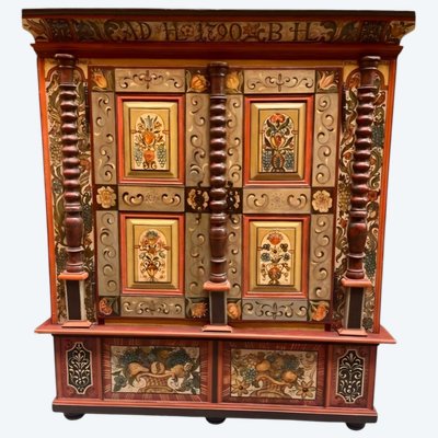 Armoire en bois peint Tyrol fin XVIIIème 