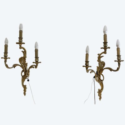 Grande Paire d'Appliques de style Louis XV Rocaille En Bronze XIX ème