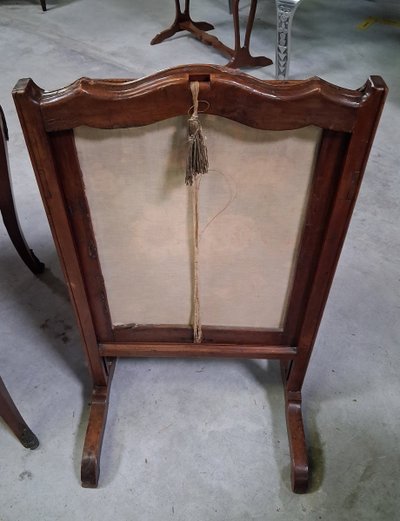 Parascintille per camino Napoleone III con ripiano discreto in mogano