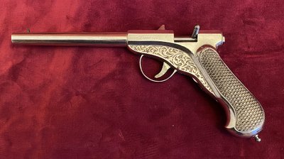Boite nécessaire d'un pistolet à air comprimé