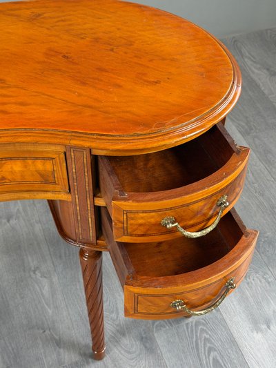 Scrivania da donna in stile Luigi XVI, XIX secolo