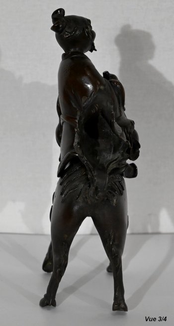 Personaggio cinese in bronzo e cane Fao, stile asiatico - inizio XX secolo