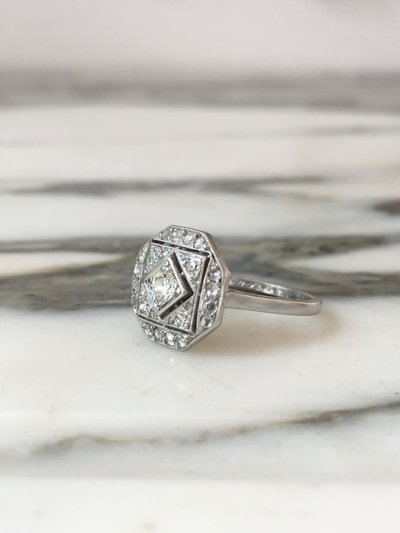 Bague Art Déco en platine et diamants