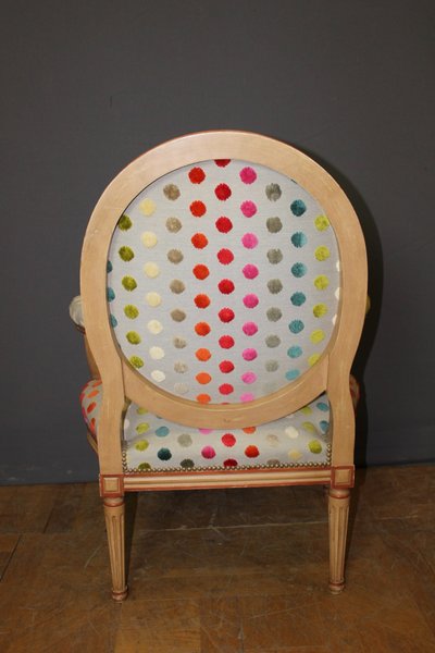 Paire de Fauteuils de Style Louis XVI Médaillon  