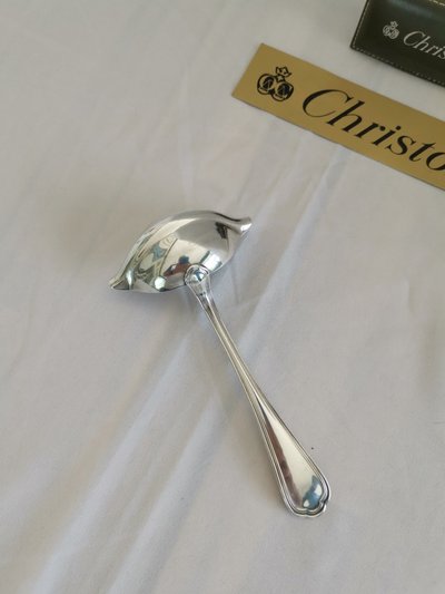 Cucchiaio da salsa Christofle Spatours per salse ricche e leggere, in metallo argentato.