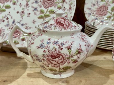 Servizio da tavola in porcellana inglese Johnson Bros. modello Rose Chint