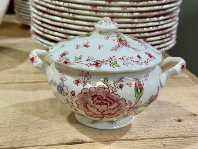 Servizio da tavola in porcellana inglese Johnson Bros. modello Rose Chint
