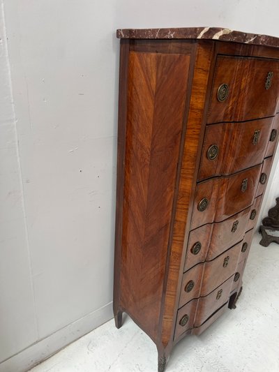 Transition style chest of drawers in rosewood and amaranth veneer, 20th century