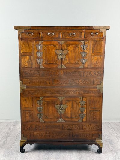Cabinet coréen  à deux corps, XXe siècle