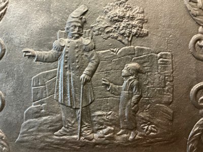 Large antique cast iron fireplace plate from the 19th century (82x82cm)