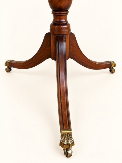 Grande Table Anglaise Extensible Acajou Style Régence Pieds Griffes Laiton