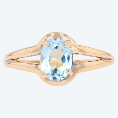 Yellow Gold Solitaire Aquamarine Ring