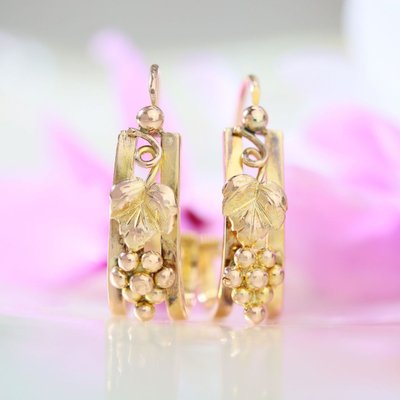 Boucles d'oreilles anciennes grappes et feuilles or rose