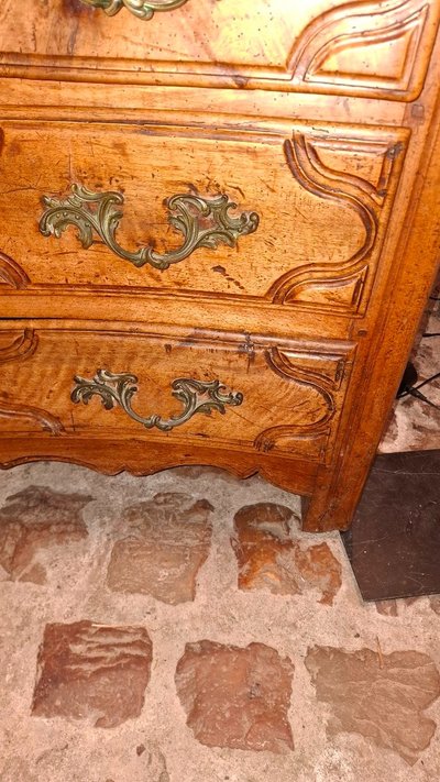 Commode XVIII en noyer
