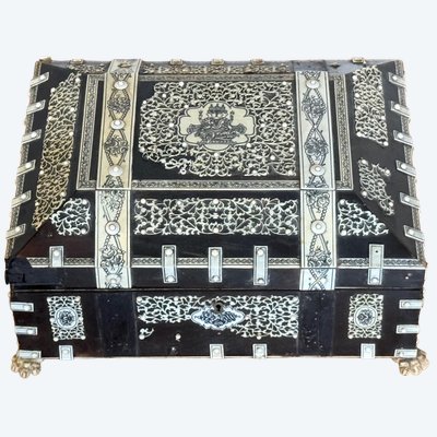 Bone marquetry box