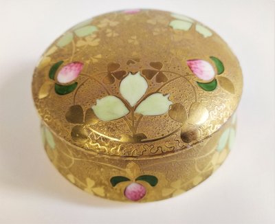 Limoges Boite En Porcelaine Peinte  à la Main Art Nouveau