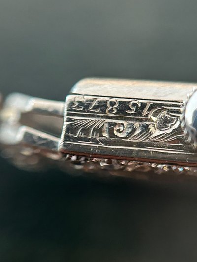 Antike Art-Deco-Uhr aus Platin und Diamanten