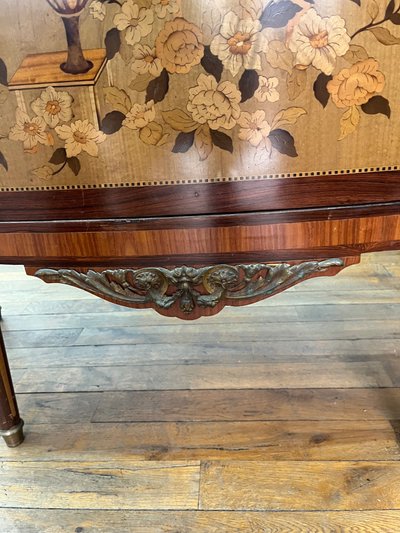 Wunderschöne halbmondförmige Kommode mit Intarsien im Stil Ludwigs XVI.