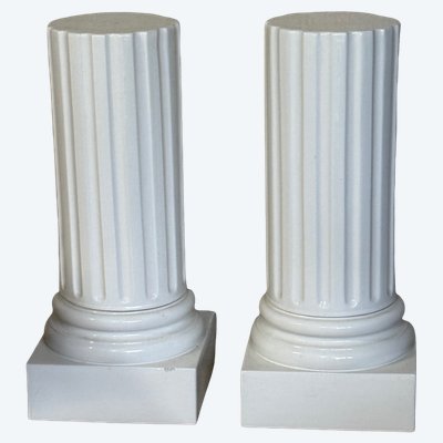 Paire de colonnes faience blanche