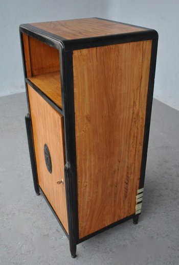Hohes Sideboard Art Deco 1930 Kartusche aus massivem Ebenholz