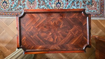 Seltenes, umbaubares Reisemöbelstück aus Veilchenholz.