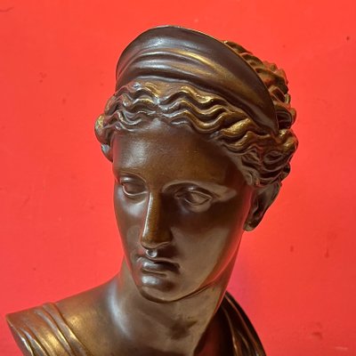Diana la cacciatrice, Barbedienne in ghisa, XIX secolo