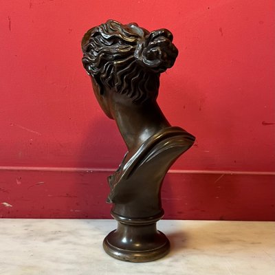 Diana la cacciatrice, Barbedienne in ghisa, XIX secolo