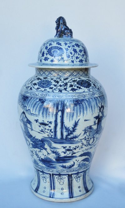Potiche en porcelaine de chine, XIXe siècle.