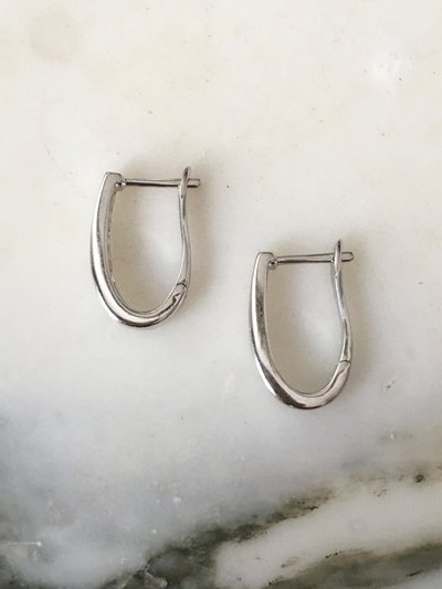 18K white gold and diamond earrings