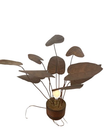 LAMPE SCULPTURALE EN MÉTAL, ANNÉES 1960/70