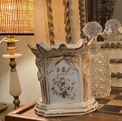 Beautiful antique night light in fine Parisian porcelain from the Charles X period