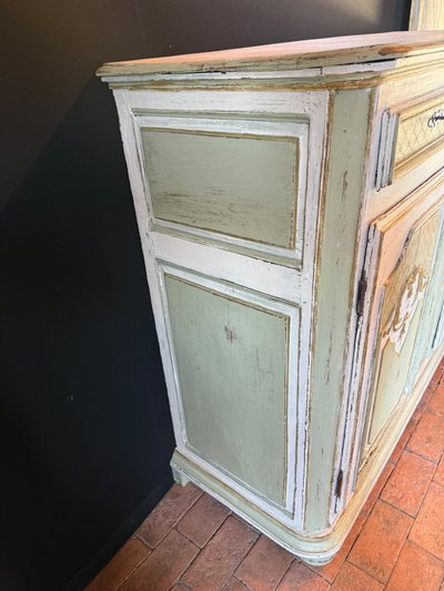 Louis XV style Liège buffet dating from the early 19th century, beautiful patina