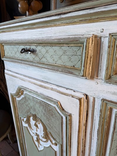 Louis XV style Liège buffet dating from the early 19th century, beautiful patina